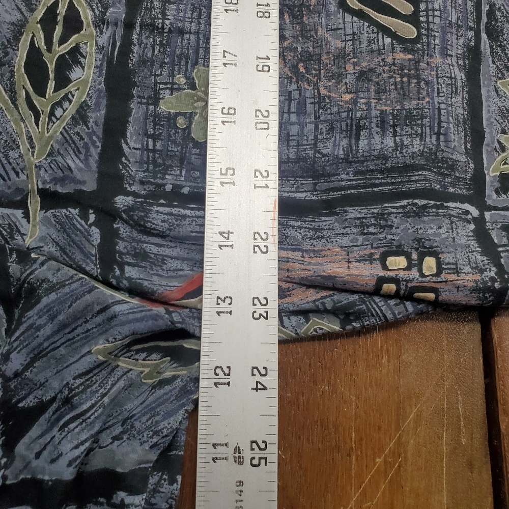 TORI RICHARD Hawaiian Shirt 100% Cotton Lawn Mens XL Honolulu Geometric Design - Picture 10 of 11
